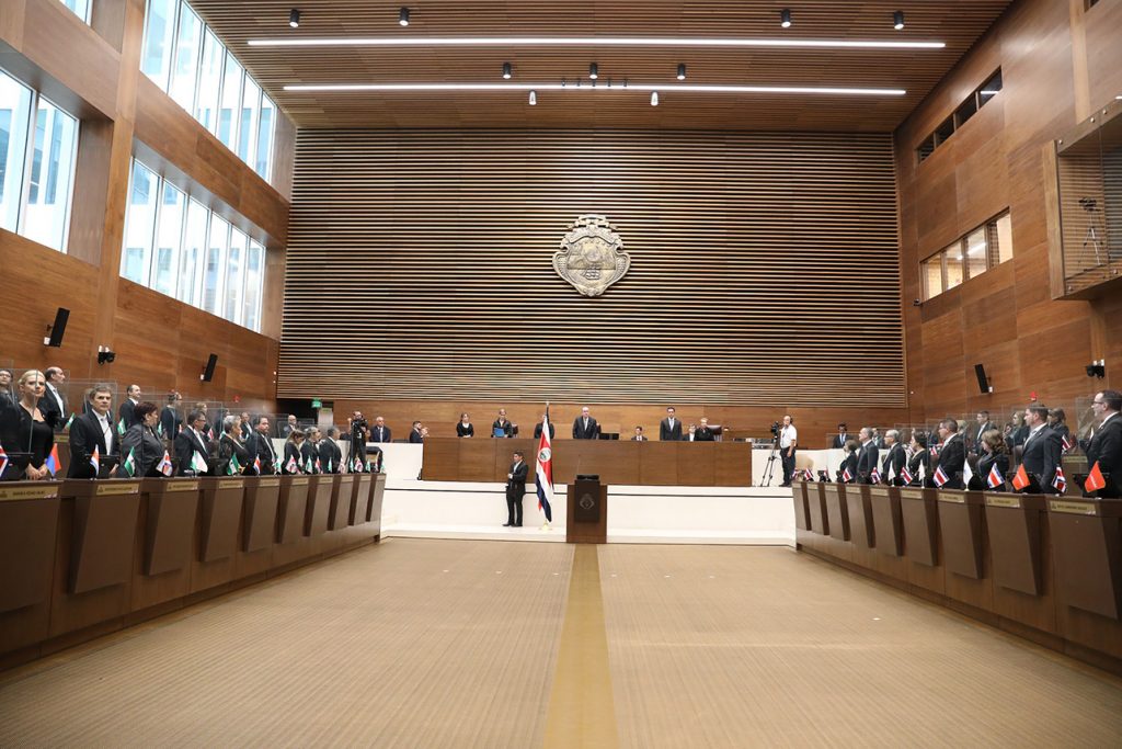 Diputados dan trámite ordinario a proyecto de ley para descongelar pensiones del Magisterio